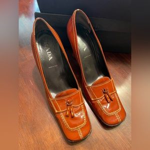 Prada patent leather heeled loafers, size EU 40.5